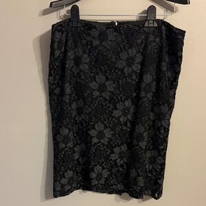 Donna Degnan Black Lace Lined Pencil Skirt. Size 12.